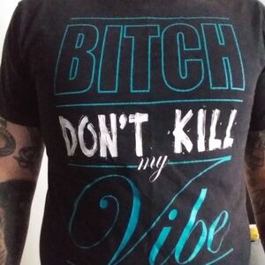 Source Unknown Black and Teal Graphic Tee